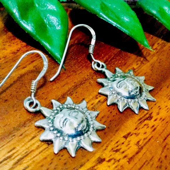 Vintage Jewelry - Vintage Sun Face Earrings- Sterling Silver 925